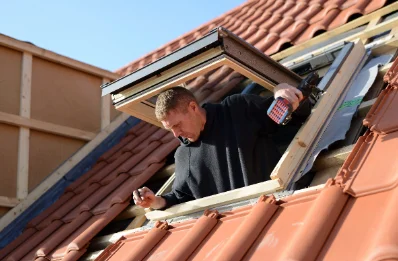 Pose de fenêtres de toit Velux à Gennetines